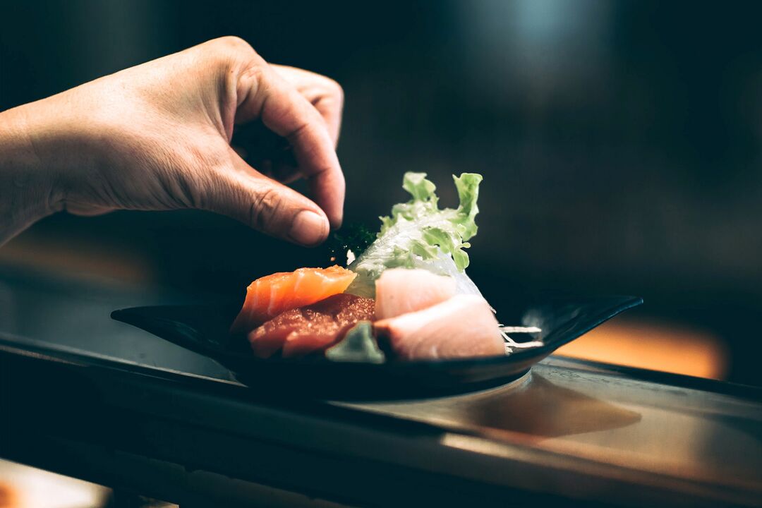 Plato bajo en calorías en el menú de la dieta japonesa. 