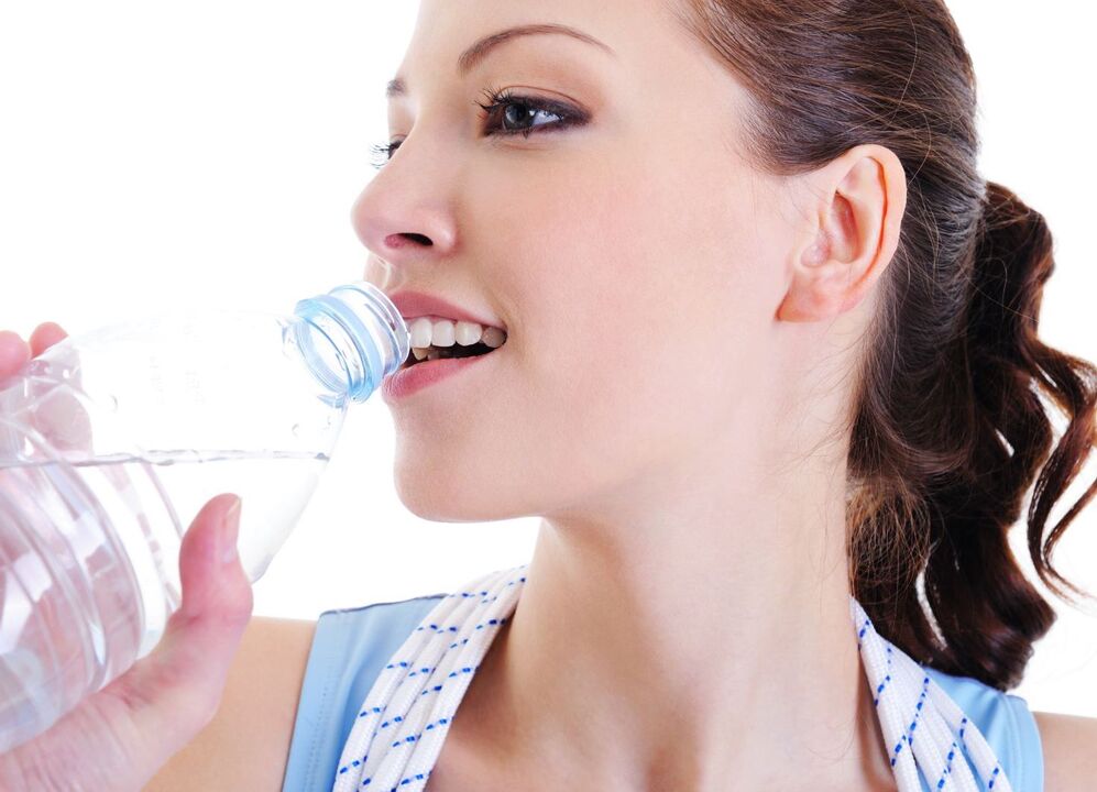 beber agua en una dieta perezosa